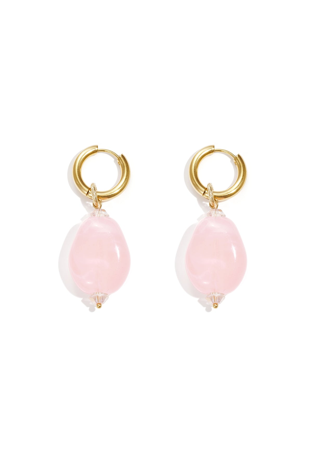 Earrings with asymmetrical bead